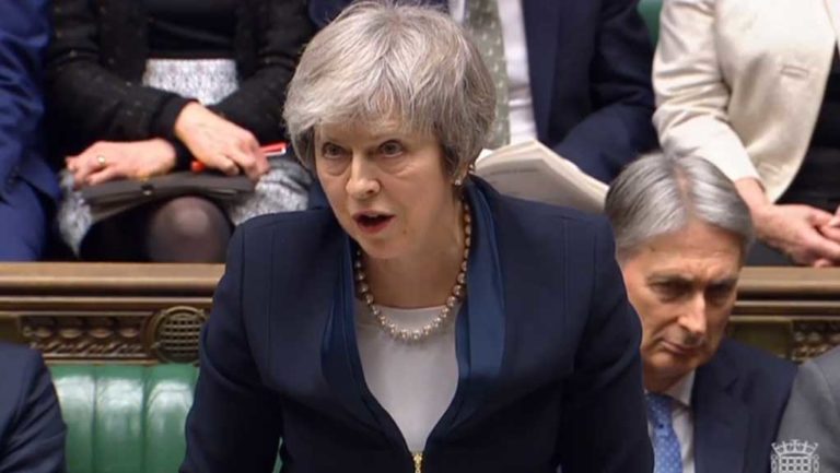 Brexit: Πίστωση χρόνου για τροποποιήσεις στη συμφωνία θα ζητήσει η Μέι από τη Βουλή