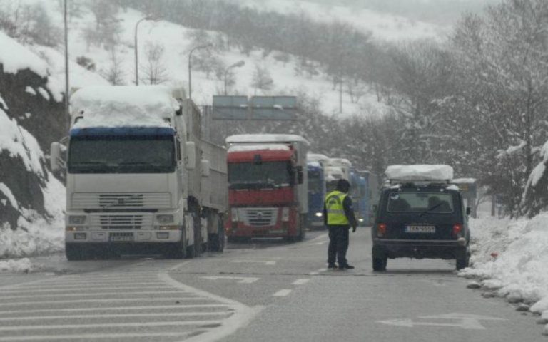 Θεσσαλία: Απαγορευτικό της Αστυνομίας για τα φορτηγά σε ΠΑΘΕ και Ε 65