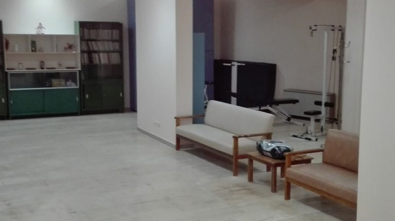 Ανοιχτά τα ΚΑΠΗ και το υπνωτήριο αστέγων