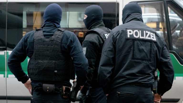 ΜΜΕ: Εκκενώθηκαν δικαστήρια στη Γερμανία έπειτα από απειλές για τοποθέτηση βόμβας