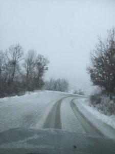Ροδόπη: Χιονίζει ξανά στα ορεινά, χιονόνερο στα πεδινά