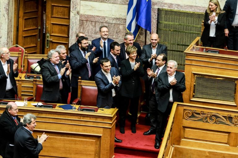 Τα διεθνή ΜΜΕ για την ψήφο εμπιστοσύνης της ελληνικής κυβέρνησης
