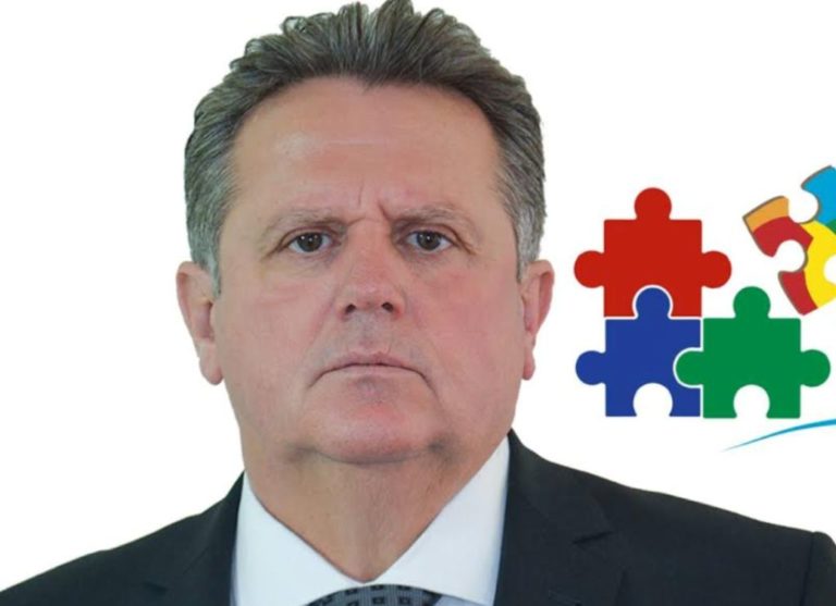 Ε. Μυτηλινιός: Παρουσίασε 25 υποψήφιους Δημοτικούς Συμβούλους