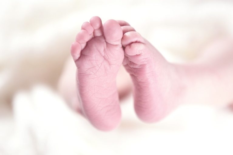 Δημοσίευση της ΚΥΑ για το επίδομα γέννησης-Τι πρέπει να γνωρίζετε για την υποβολή της αίτησης