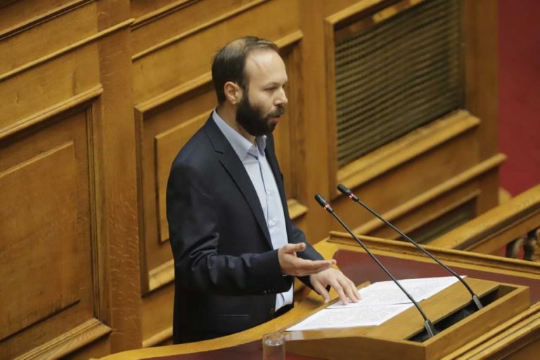 Γ. Ψυχογιός: “Στήριξη στο έργο των εποχικών πυροσβεστών”