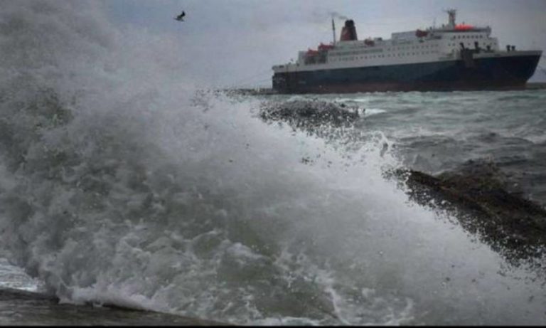 Δεν πραγματοποιήθηκαν ούτε χθες τα ακτοπλοϊκά δρομολόγια