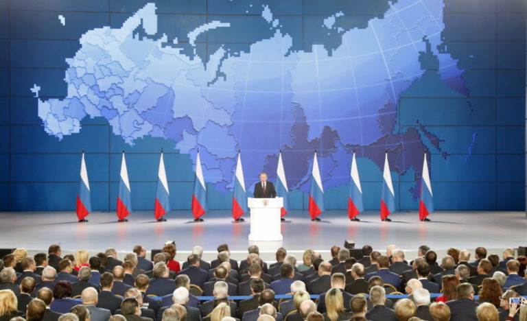 Β. Πούτιν: Αν οι ΗΠΑ εγκαταστήσουν νέους πυραύλους στην Ευρώπη θα απαντήσουμε