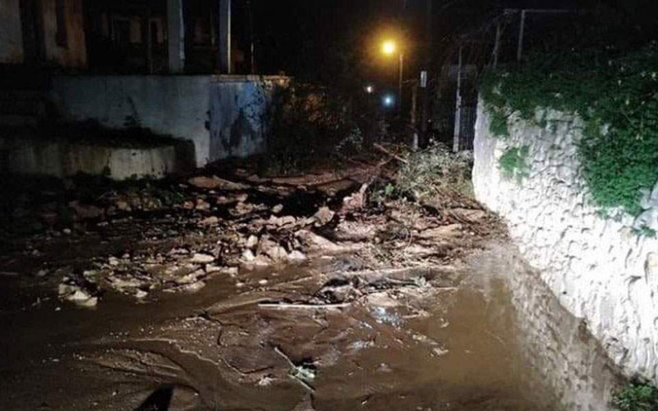 Κίσσαμος: Κλειστοί δρόμοι – Κινδυνεύουν  σπίτια