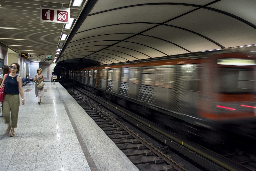 Αποσύρεται η καμπάνια κατά των αμβλώσεων από τους σταθμούς του Μετρό