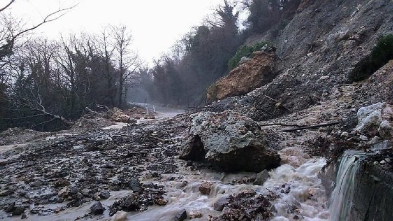 Χανιά: Κλειστός ο δρόμος από Καλλικράτη για Ασή Γωνιά