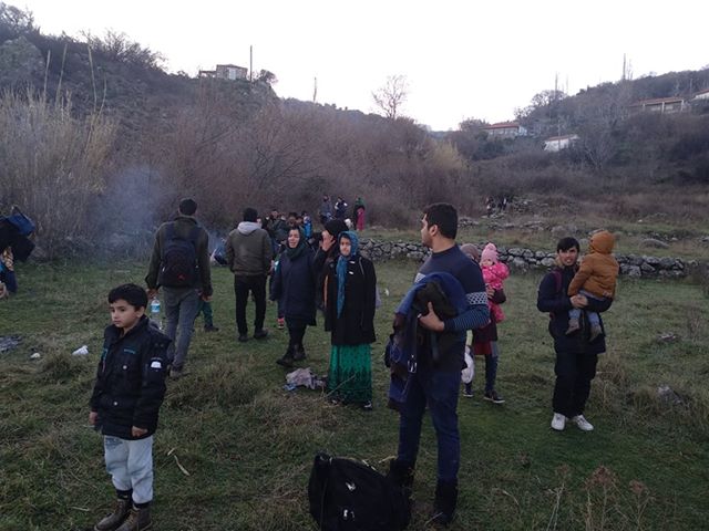 Νέες αφίξεις με πολλά μικρά παιδιά