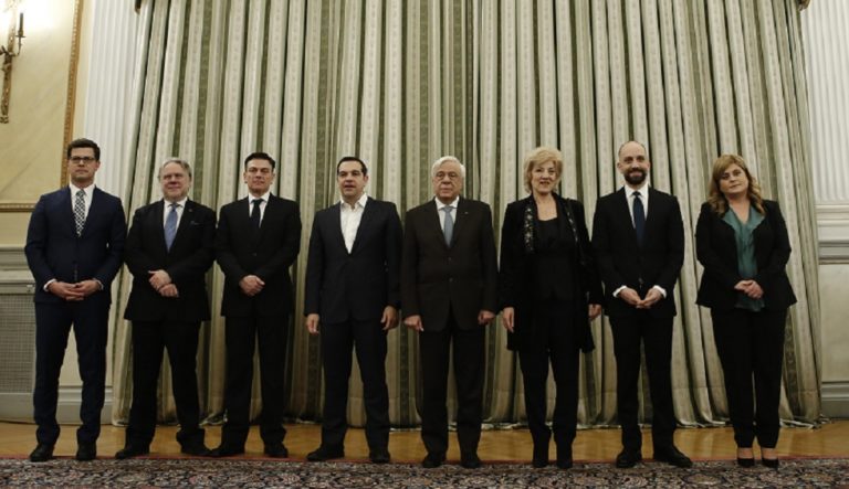 Ορκίστηκαν τα έξι νέα μέλη της κυβέρνησης (video)
