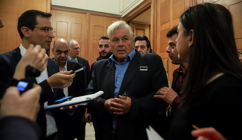 Πολιτική αντιπαράθεση προκαλεί η ολιγοήμερη αναβολή της παραίτησης του Θ. Παπαχριστόπουλου (video)