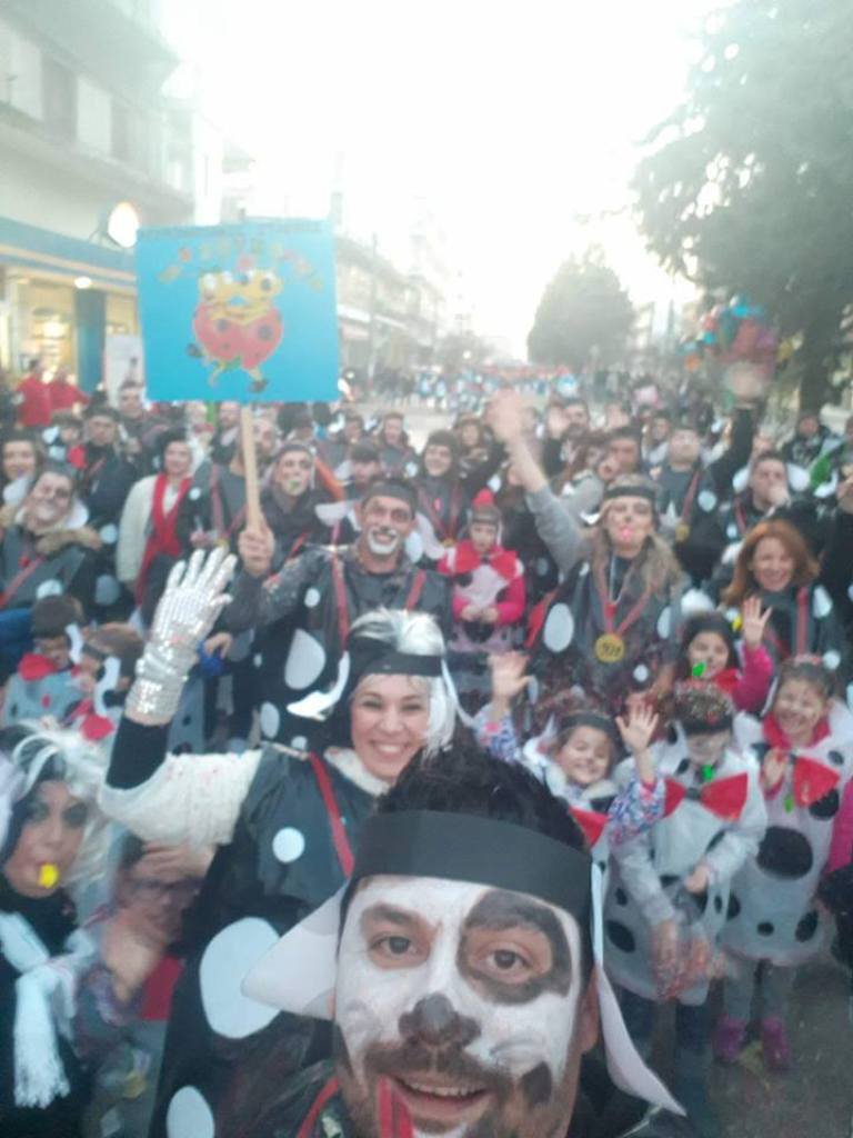 Πάνω από 3.000 οι καρναβαλιστές του Τσικνομπουρμπούλη
