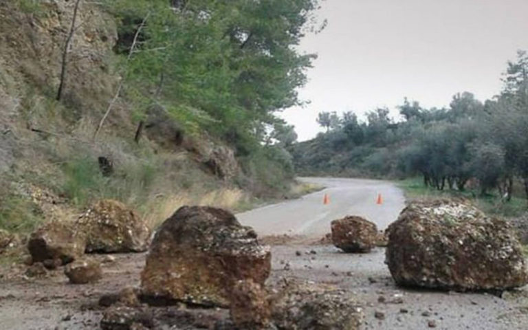 Διακοπή κυκλοφορίας οχημάτων στο δρόμο Αλφειούσας – Μακρισίων