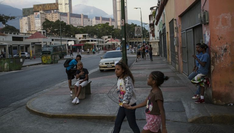 Βενεζουέλα: Έκκληση Μογκερίνι για δημοκρατική επίλυση της κρίσης-Αντιθέσεις στο εσωτερικό της ΕΕ (video)