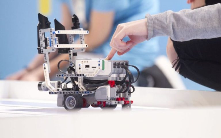 Πρωτιά για το 1ο μειονοτικό Δημοτικό Σχολείο Ξάνθης στον διαγωνισμό ρομποτικής ΑΜΘ