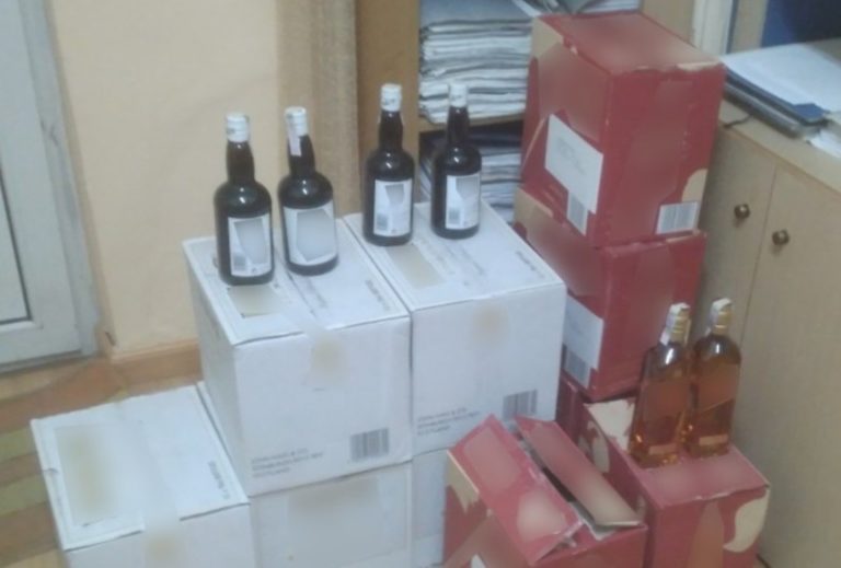 Ορεστιάδα: Συνελήφθη 56χρονος με 120 λαθραίες φιάλες ποτών