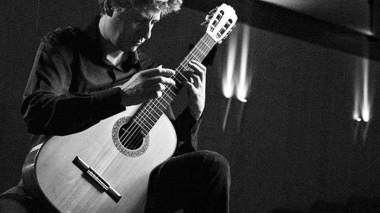 Καλαμάτα: Ρεσιτάλ κιθάρας από τον Θάνο Μήτσαλα