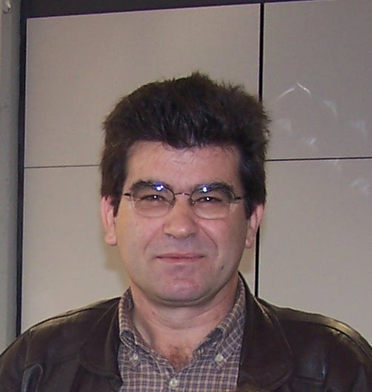 Νίκος Ζάχαρης : “να επιστρέψουν τα παιδιά στο σχολείο”