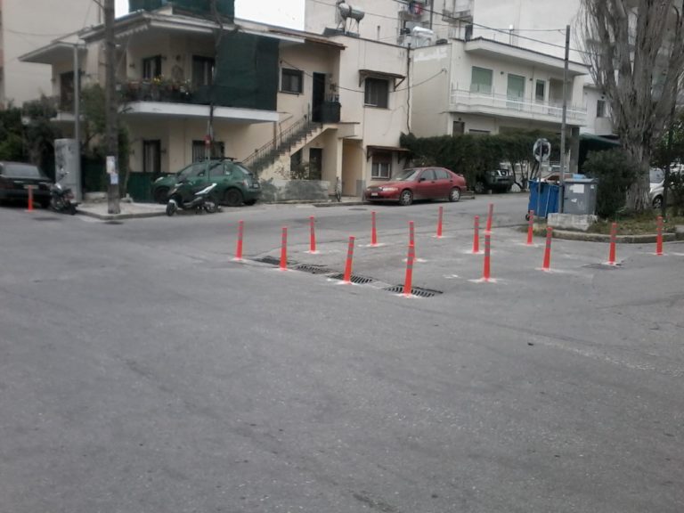 Κολωνάκια για την ασφάλεια των μαθητών και περιοίκων της Καλλιθέας στη Μυτιλήνη
