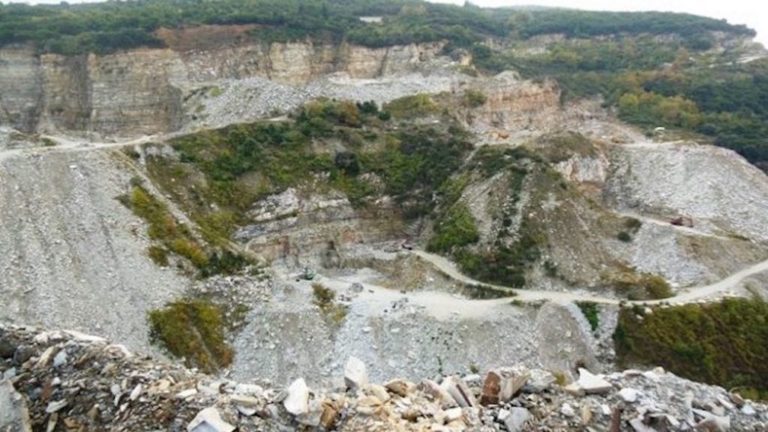 Παρέμβαση Δωροθέας Κολυνδρίνη για απαγόρευση λειτουργίας λατομείου