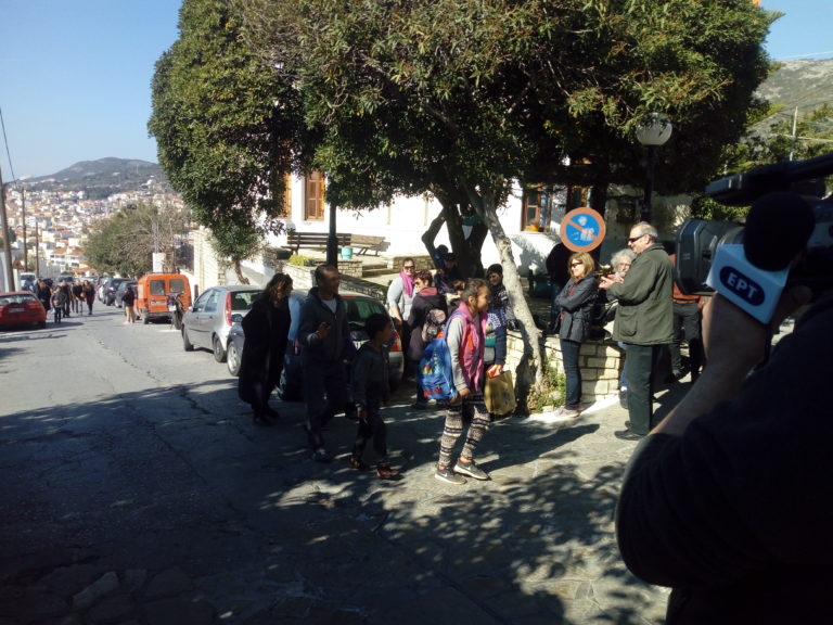 Χτύπησε το πρώτο κουδούνι για τα προσφυγόπουλα στο Δημοτικό Σχολείο Βαθέος