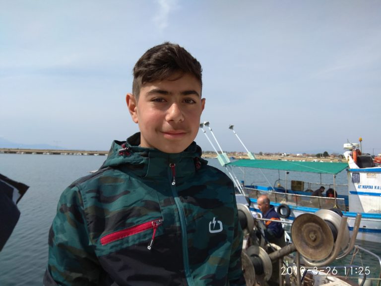 Ξάνθη: Ένας 12χρονος  μαθητής από τα Άβδηρα καθαρίζει τη θάλασσα