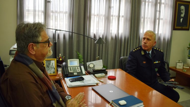 Λύση για το γραφείο διαβατηρίων