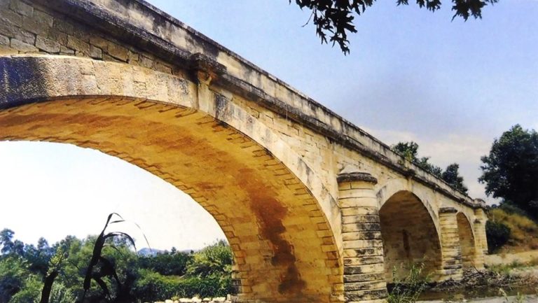    «Γέφυρα» προσφοράς από την αλβανική κοινότητα της περιοχής για την ανακατασκευή της ιστορικής γέφυρας του Κερίτη