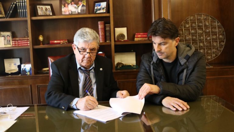 Ανάπλαση κεντρικών νησίδων στον Πύργο