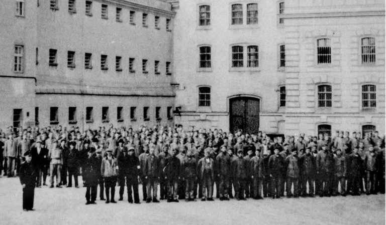 “Απρίλιος στο Στάιν” το μεγάλο μακελειό των Ες-Ες
