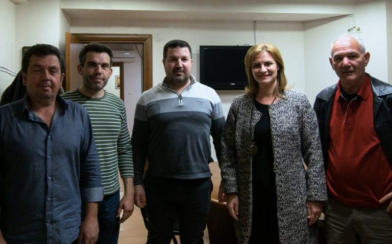 Ορεστιάδα: Με τους ιδιοκτήτες ταξί συναντήθηκε η Μ. Γκουγκουσκίδου