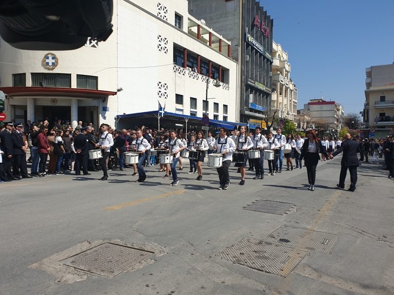 Με υπερηφάνεια η παρέλαση της 25ης Μαρτίου