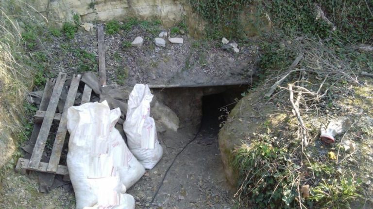 Σέρρες: Άνοιξαν σήραγγα 30 μέτρων στα θεμέλια Ιεράς Μονής