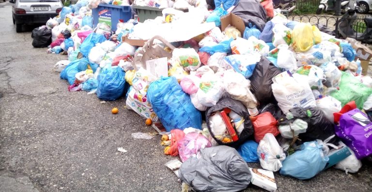 Απάντηση του ΥΠΕΝ για τα σκουπίδια στην Κέρκυρα