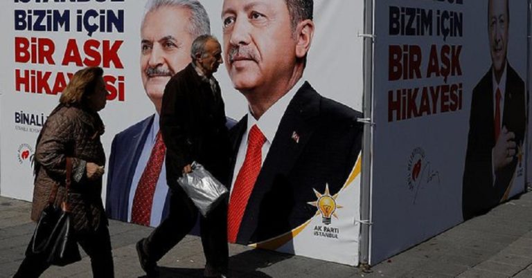 Τουρκία: ‘Υφεση και βουτιά της λίρας “επισκιάζουν” τις κάλπες της Κυριακής