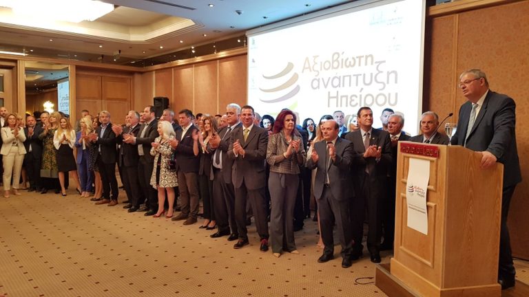 Ο Αλ. Καχριμάνης ανακοίνωσε 76 υποψηφίους συμβούλους