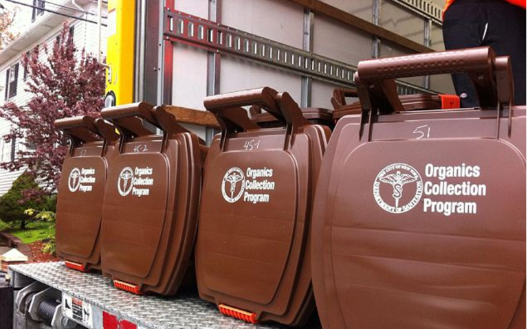 ΑΜΘ: Έρχονται οι “καφέ” κάδοι για οργανικά απόβλητα