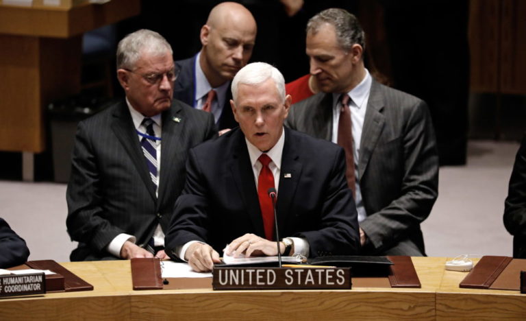 Μ. Πενς: Έφτασε η ώρα ο ΟΗΕ να αναγνωρίσει τον Γκουαϊδό ως νόμιμο πρόεδρο της Βενεζουέλας