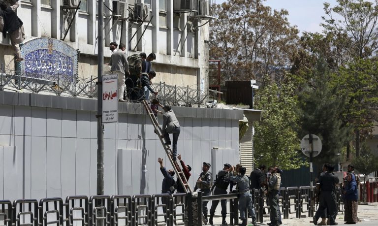 Το Ισλαμικό Κράτος ανέλαβε την ευθύνη για την επίθεση αυτοκτονίας στην Καμπούλ