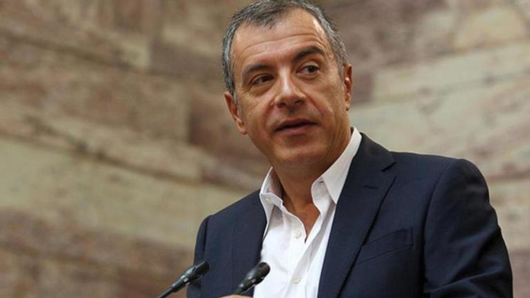 Στη Μαγνησία τη Δευτέρα ο Σταύρος Θεοδωράκης