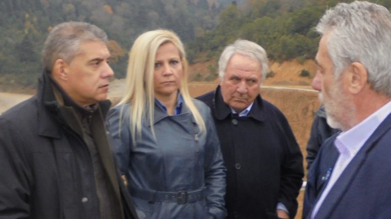 Νέοι χλοοτάπητες στα γήπεδα Ευξεινούπολης, Πλατάνου, Πτελεού και Σούρπης