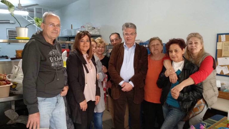 Τρόφιμα στην Κουζίνα Αλληλεγγύης από τον συνδυασμό «Βόλος-Ανατροπή-Δημιουργία»