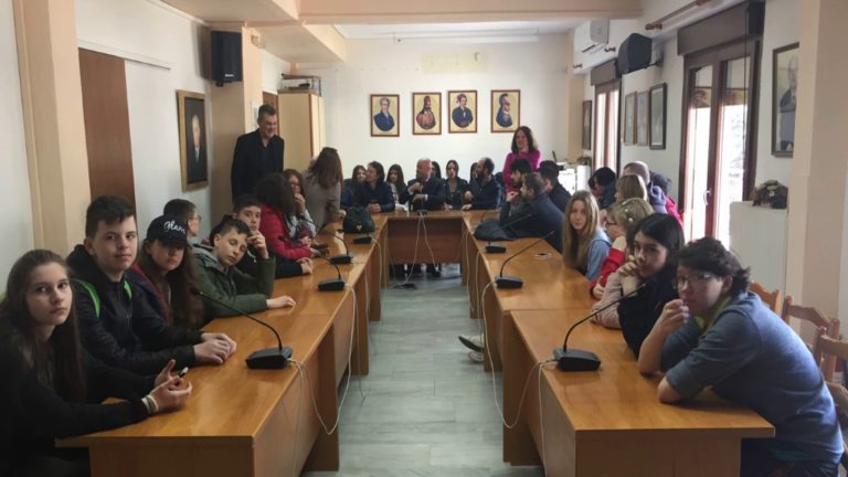 Στο δημαρχείο Μουζακίου αντιπροσωπεία σχολείων από Πολωνία, Ρουμανία, Πορτογαλία, Τουρκία