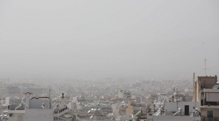 Αφρικανική σκόνη, νεφώσεις με βροχές και σποραδικές καταιγίδες τη Μ. Τρίτη