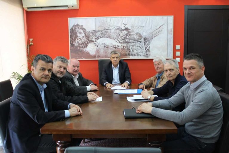 Έργα ύδρευσης και αποχέτευσης σε οικισμούς του δήμου Αγιάς