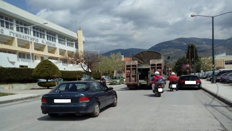 Άρχισαν να αποχωρούν άρματα από το στρατόπεδο Γεωργούλα