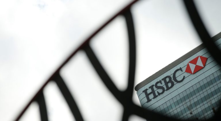 «Ψήφος εμπιστοσύνης» στις προοπτικές της ελληνικής οικονομίας από την HSBC