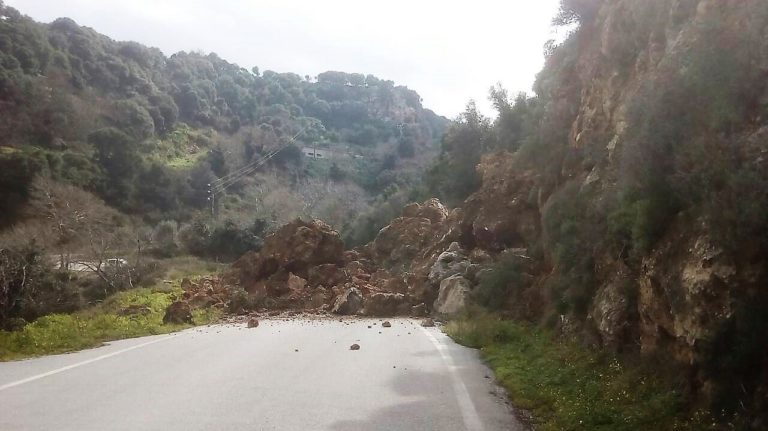 Κατολισθήσεις στην επαρχιακή οδό Ρέθυμνο – Απόστολοι 